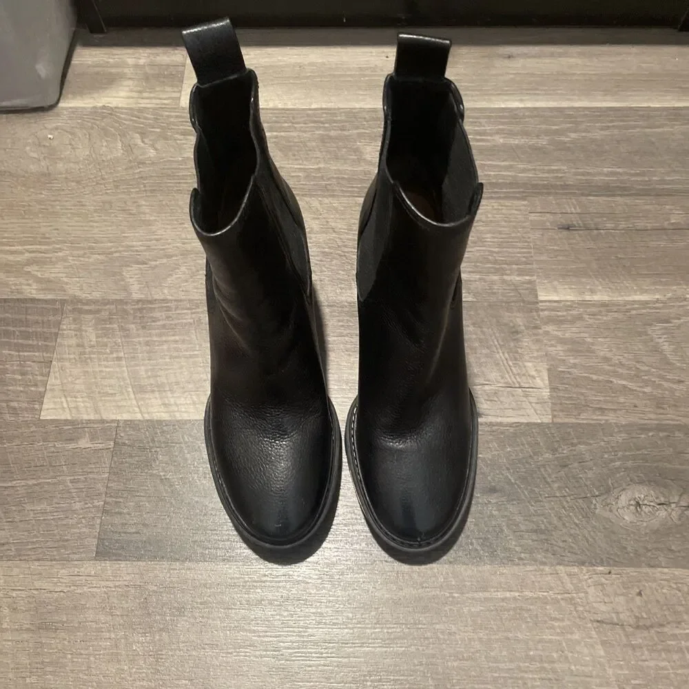 Tory Burch Carson Lug Tumbled Leather Booties Size 7